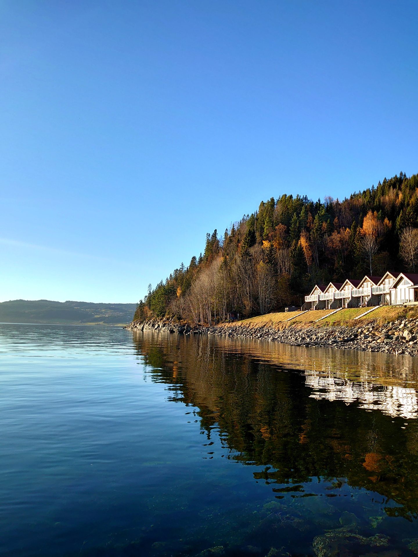 Hjellup FJordbo - møteplass med overnatting